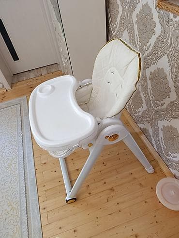 yemək masa: Uşaq yemək stulu - Rəng: ağ (qızılı haşiyəli yumşaq quilted oturacaq) — 1
