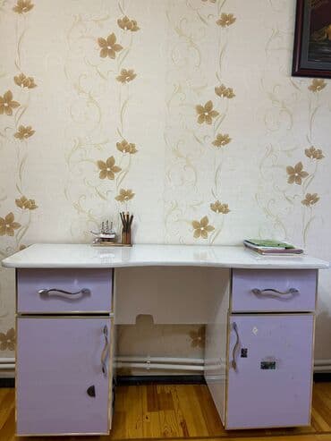 kompüter masa: Kompüter masası — 2