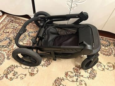 Uşaq arabası – qatlanan, yığcam və möhkəm konstruksiyalı. - Rəng