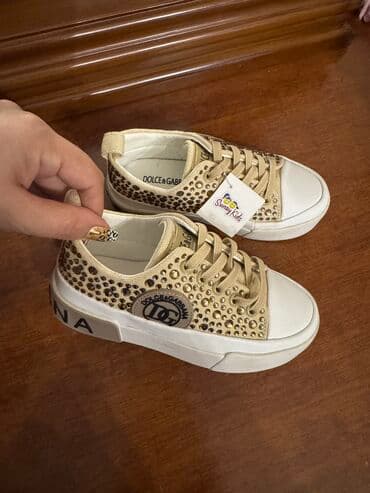 qebelend ters ev: Qız üçün, 26 — 4