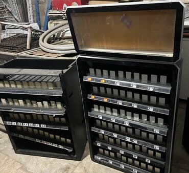 işlənmiş vitrinlər: Siqaret polkası zavadskoydur ikimərtəbədir — 1