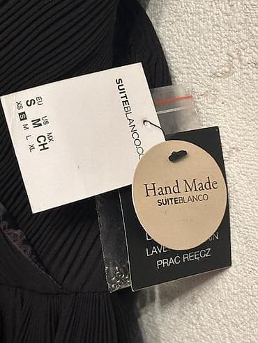 Suiteblanko brendi ziyafet donu.Materiali xirda qofridir rəngi — 1