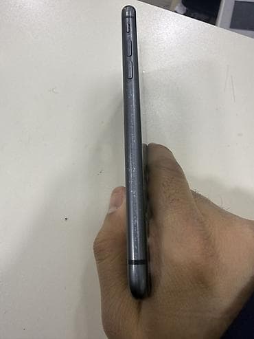 ipad 8 nəsil: IPhone 11, Qara — 4