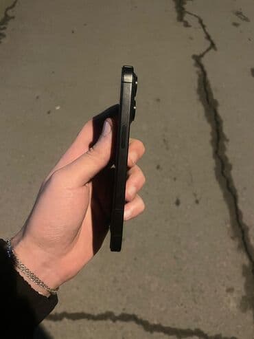 balaca ayfonlar: IPhone 14 Pro, Qara, Face ID — 5