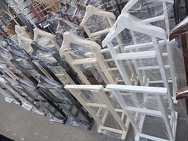 asilqan paltar: Bu, paltarların səliqəli saxlanması üçün nəzərdə tutulmuş taxta — 2