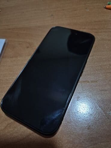 Poco: IPhone 15 Pro, Gümüşü, Face ID — 2