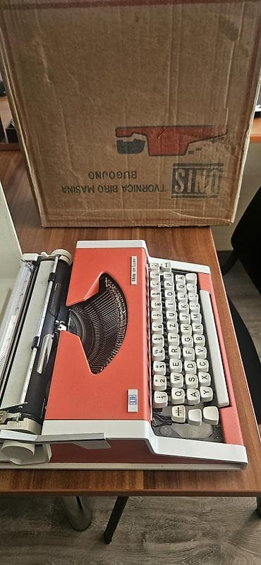 birinciler lenti: UNIS “Tvornica Biro Mašina Bugojno” mexaniki yazı makinası - Model — 5