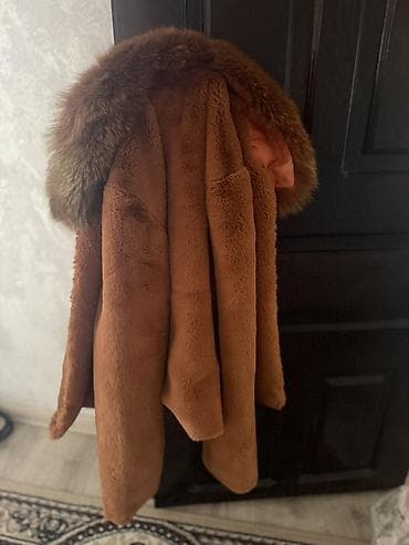 usta geyimi: Kürk, Stradivarius, S — 1