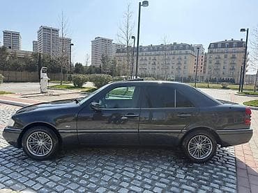 ford transit 1994: Mercedes-Benz C-Class: 2 l | 1995 il Sedan — 6