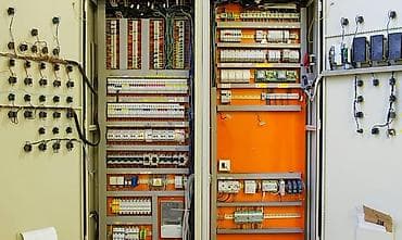 Ремонт другой техники: Avtomatika elektrika servis. avtomatika şkaflarının yığılması — 4
