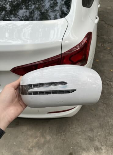 Məhsul: Avtomobilin yan güzgüsünün korpusu və dönmə siqnalı (LED