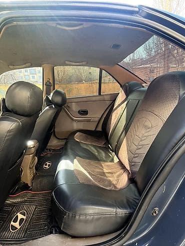 pencere tutacağı: İcarə/satış üçün sedan avtomobil (Iran Khodro Samand/Peugeot — 1