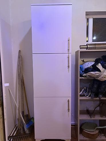 Ağ rəngli üç qapılı şkaf - Material: laminat/MDFlam tipli ağ korpus - — 1
