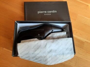 Ayaqqabılar: Pierre Cardin brendinə məxsus qara rəngli, dəri ayaqqabı. TƏZƏDİR — 2