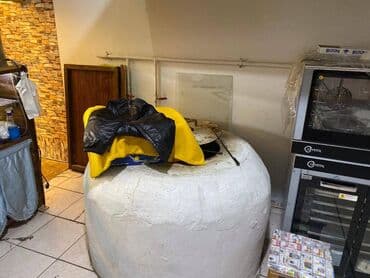 novxani restoranlar: İnşaatçılar metrosunun yaxınlığında,43 kv.m sahəsi olan, bütün — 6