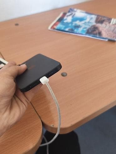 philips xenium 9@9h: IPhone 16, 256 GB, Qara, Zəmanət — 5