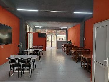 biləcəri kiraye: Hazir biznes satilir - Geniş vitrinli giriş və parlaq fasad: “IDEAL — 2