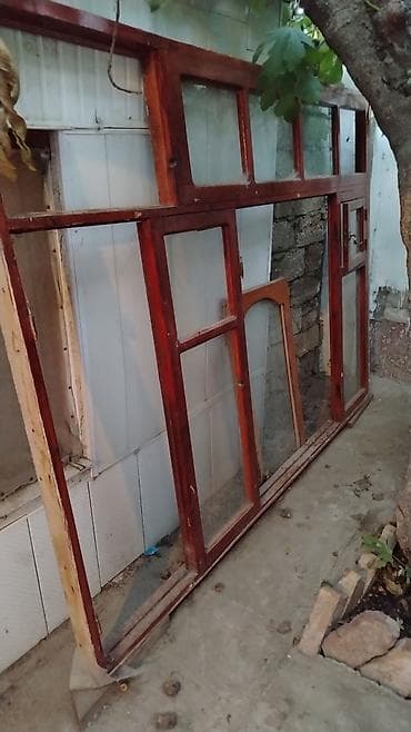 Ev və bağ: Taxta qapı və pəncərə dəsti - Material: tam ağac (qırmızıtəhər lakla — 1
