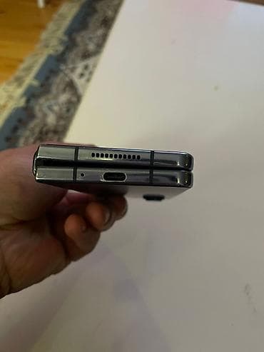 z flod: Samsung Galaxy Fold 4, Simsiz şarj — 8