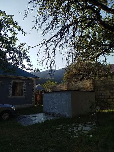 qebele ev: QƏBƏLƏNİN Vəndam kəndində yerləşən Dağ mənzərəsi olan həyət evi — 2
