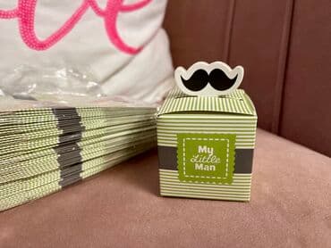 oyuncaq matorlari: Oğlan uşağı üçün hədiyyəlik şirniyyat qutusu. Ədədi 2 AZN — 1