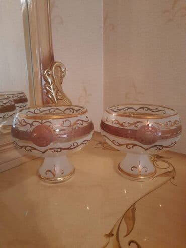 vaza qab: Guldan ve meyve qablari - Versaci firmasinindir - etiketi ustundedir - — 2