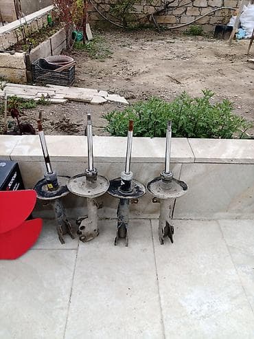 On amartizatorlar prius 20 kuzaya işlek vəziyyətdədi