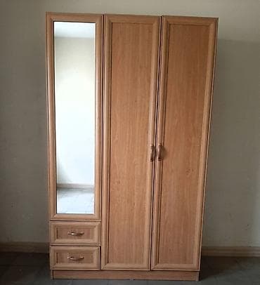 paltar dolablar: 3 qapılı, Güzgülü, Açılan, Düz dolab — 1
