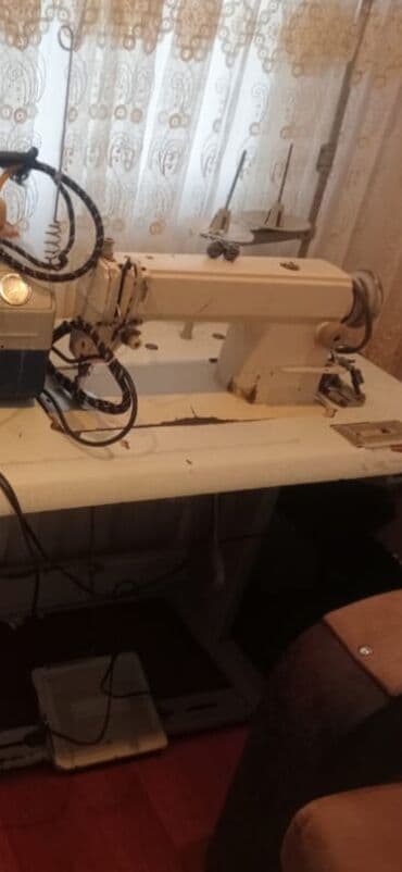 Tecili satilir. 3 dene tikiw mawini ve 1 ede utu