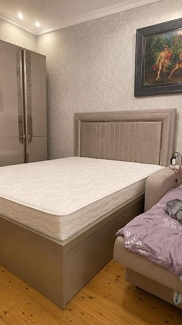 kravat aliram: Taxt satilir olcu 2.10/1.70 matras uzerinde verilir bazasi var baha — 1
