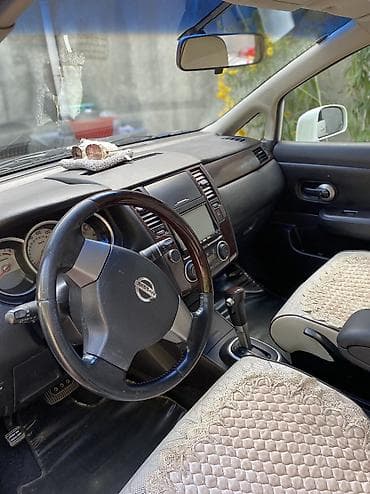 Продажа авто: Nissan Tiida: 1.5 л | 2011 г. Хэтчбэк — 3