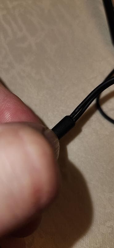 micro qulaq: Orijinal AKG qulaqlıq. Amerikadan getirilib. Vietnam istehsalı — 4