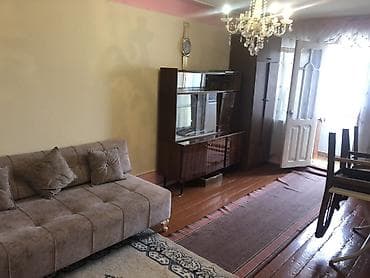 bulbulede evler: 1 otaqli iki otaga duzelip kuxna balkonda yerlesir temirli paltar — 1