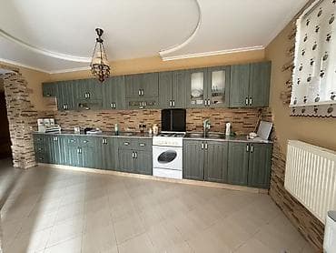 Mətbəx mebel dəsti və avadanlıq komplekti - Uzun xətt üzrə yerləşən