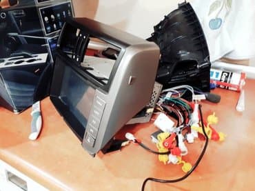 Avtomobil üçün soyuducular: 2009-2015 pradolar ucun monitor. Uzerinden cixmadi. Defekti yoxdur — 2