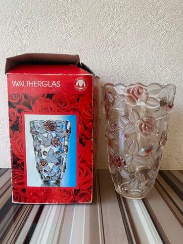 lale gülü: Bir vaza, Xrustal — 1