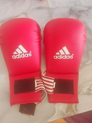 İdman və istirahət: Məhsul: Adidas karate/taekvondo əlcəkləri (qırmızı) Xüsusiyyətlər: - — 2
