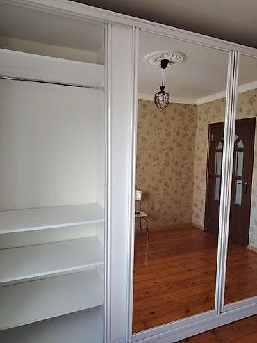 спальный шкаф купе: 3 двери, С зеркалом, Белый, Купе, Прямой шкаф — 1