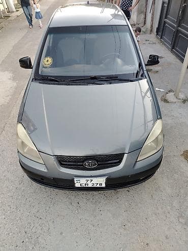 Kia Rio: 1.5 l | 2005 il Hetçbek — 1