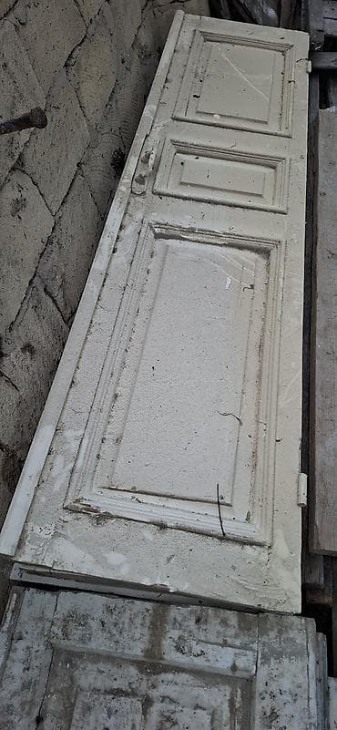 Taxta qapı pencereler Qiymet formal yazılıb Yerinde razılaşmaq olar — 2