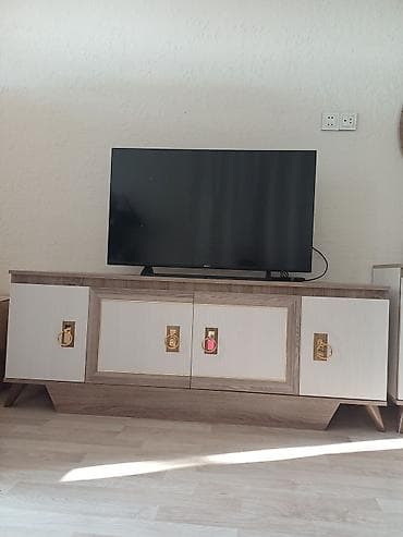 karandas desti: Qonaq otağı mebel dəsti Tərkibi: - TV stendi: enli konsol, 4 qapılı — 3