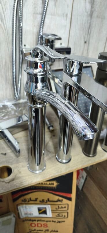 Mətbəx/Banyo üçün xrom qarışdırıcı kran - Material: parlaq xrom