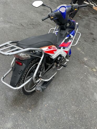 wolt moped: Honda - RX18 — 7