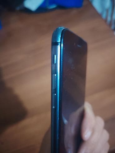 iphone 6 platası: IPhone 7 Plus, Jet Black, Barmaq izi — 3
