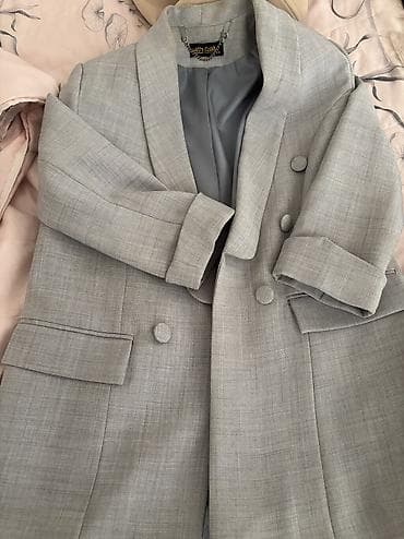 Pencəklər: 2ci el Cem’i 1 defe geynlib 
Qiymetı 35 m 
Ölcu38 — 1