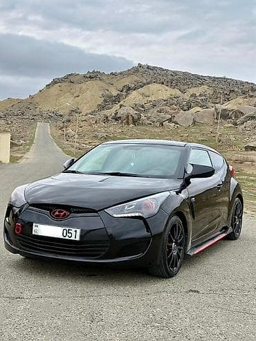 hunday veloster: Hyundai Veloster, 3 qapılı kupe hetçbek, qara rəng. - Sport xarici — 3