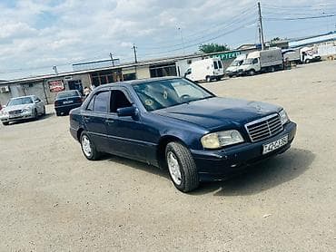 30 kuza: Mercedes-Benz C180 (W202) sedan - Kuzov: 4 qapılı sedan, tünd mavi — 5