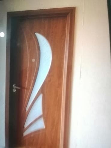 modern qapilar: Daxili otaq qapısı – dekorativ şüşə panelli model - Material: ağac — 2