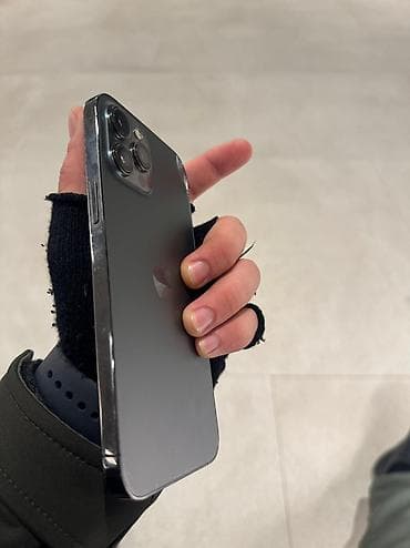 16 gb ram: IPhone 12 Pro Max, 256 GB, Graphite, Face ID — 4