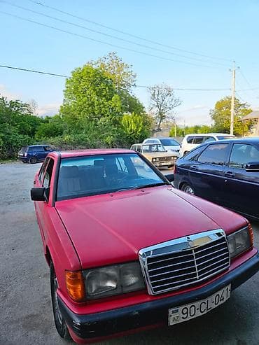belarus 82 1: Mercedes-Benz 190: 2 l | 1991 il Sedan — 2